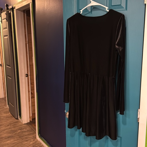 Express black velvet corduroy long sleeve cocktail dress - L - Picture 5 of 5